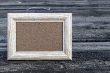 Tahta Arkaplanda Boş Işık Resim Çerçevesi