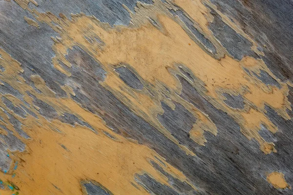 老旧的黄褐色破损木结构 — 图库照片