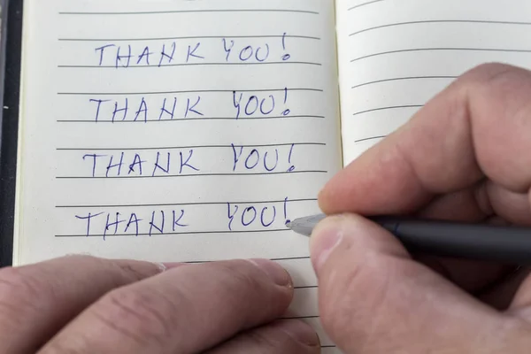 Otwórz Notatnik Podziękowaniami Notatka Ręcznie Napisane Kilka Razy Jeden Pod — Zdjęcie stockowe