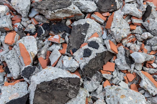 Gebrochene Rote Ziegel Und Betonteile Von Zerstörten Gebäuden Auf Dem — Stockfoto