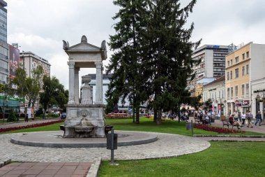 Sırbistan 'ın Niş kentindeki Kung Milan Meydanı' ndaki Cair Çeşmesi