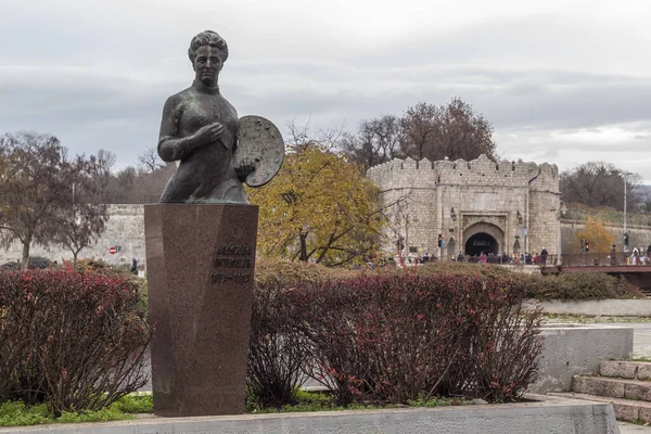 Памятник Художнице Надежде Петрович Нисе Сербия — стоковое фото