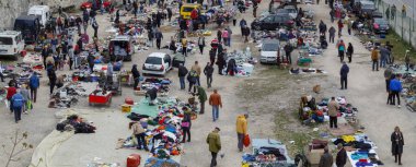 Sırbistan 'ın Niş kentindeki Bit Pazarı