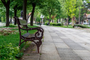Halk parkındaki Benç 'i kapatın.