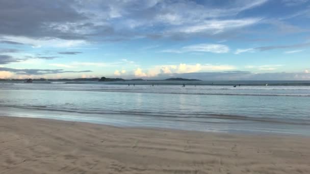 Weligama Sri Lanka Praia Larga Mar Calmo Nuvens — Vídeo de Stock