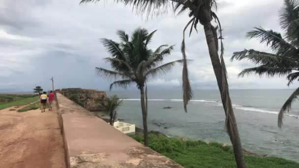 Galle Sri Lanka Vesting Muur Van Zijkant Met Uitzicht Zee — Stockvideo