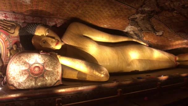 Dambulla Sri Lanka Tempio Delle Caverne Con Buddha Sdraiato — Video Stock