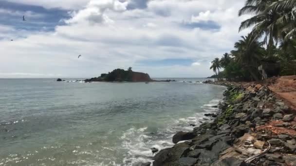 Mirissa, Sri Lanka, denizin yağmurlu havası — Stok video