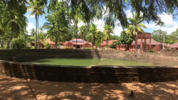 Anuradhapura, Srí Lanka, amens pool — Stock video