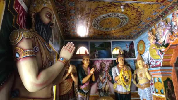 Anuradhapura, Sri Lanka, een soort boeddhistische kamer — Stockvideo