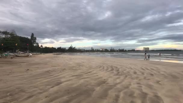 Weligama, Sri Lanka, a beleza do toco antes da tempestade — Vídeo de Stock