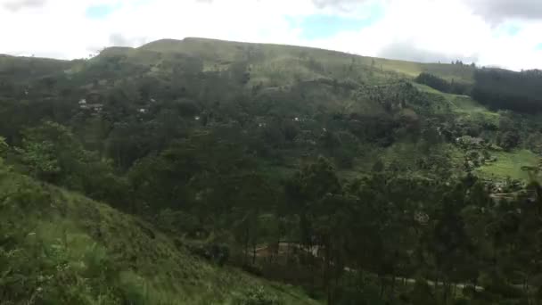 Ella, Sri Lanka, dağların üzerinde güzel bir gökyüzü — Stok video