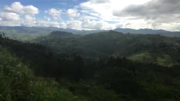 Ella, Sri Lanka, fields and mountains amid clouds — 비디오