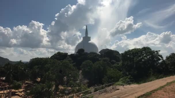 Mihintale, Sri Lanka, November 24, 2019, Mihintale Temple Complex, dagoba — Stok video