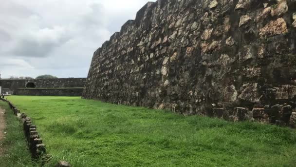 Galle, Sri Lanka, the main wall of the fortress close-up — 图库视频影像