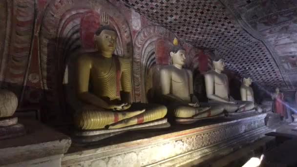 Dambulla, Sri Lanka, 25 listopada 2019, Świątynia Jaskini Dambulla, Posąg Buddy Część 27 — Wideo stockowe