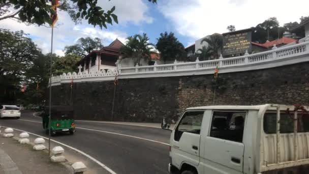 Kandy, Sri Lanka, street view with auto rickshaw — 图库视频影像