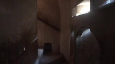Jaipur, Hindistan, Kasım 05, 2019, Amer Kalesi iç koridorları kale bölgesinde merdivenleri olan