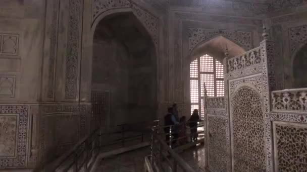 Agra, Inde, 10 novembre 2019, Taj Mahal, cloison intérieure dans le temple partie 2 — Video