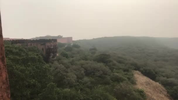 Jaipur, India - ancient walls of the fort and view of the mountains from a height part 9 — 비디오