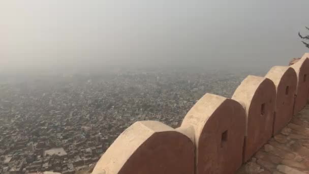 Jaipur, India - védekező struktúrák egy magas hegyen 2. rész — Stock videók