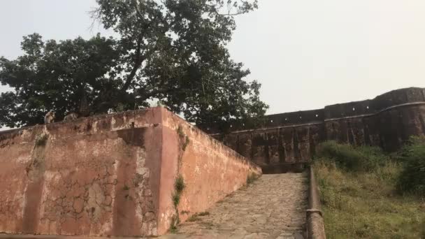 Jaipur, Ινδία - θέα των καλά διατηρημένων τοίχων και κτιρίων του παλαιού οχυρού μέρος 12 — Αρχείο Βίντεο