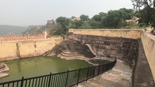 Jaipur, Índia - Piscina azulista dentro da fortaleza parte 4 — Vídeo de Stock
