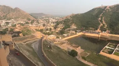 Jaipur, Hindistan, Kasım 05, 2019, Amer Kale manzaralı Güneş altındaki kale bölüm 4