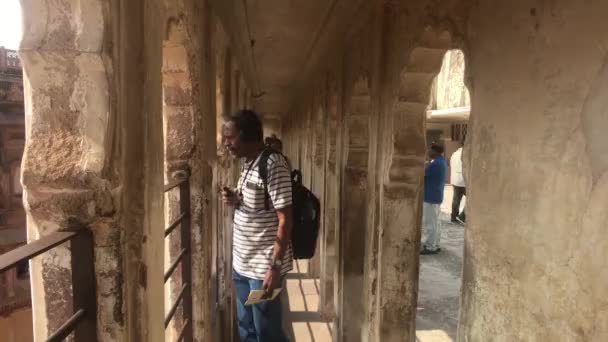 Jodhpur, India - November 06, 2019: Mehrangarh Fort tourists see the sights of the old fortress part 16 — 图库视频影像