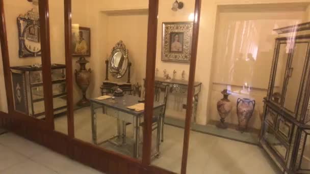 Джодхпур (Індія) - експонати всередині палацу 5. — стокове відео