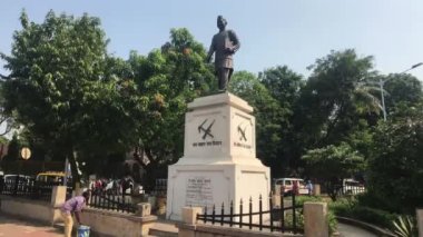 Mumbai, Hindistan - 10 Kasım 2019: Turistler manzaraya bakıyor