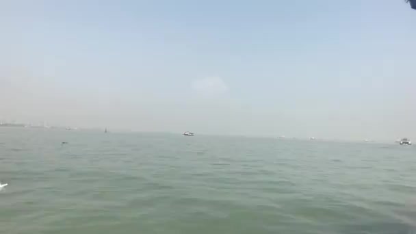 Mumbai, India - Veduta delle navi nel Mar Arabico parte 8 — Video Stock