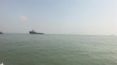 Mumbai, Hindistan - Arap Denizi 13. bölümdeki gemilerin görüntüsü