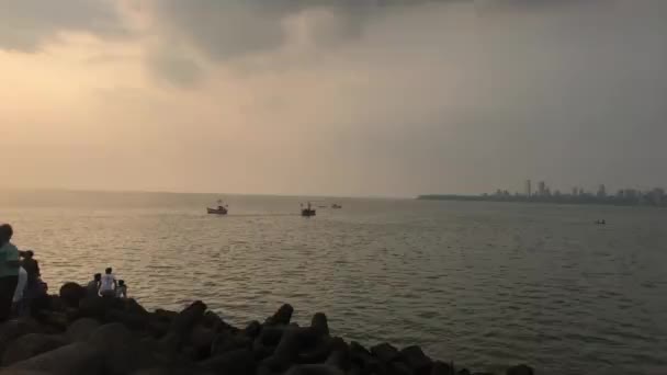 Mumbai, India - L'argine di Bombay si trova nella baia di Beck Bey nel Mar Arabico parte 7 — Video Stock