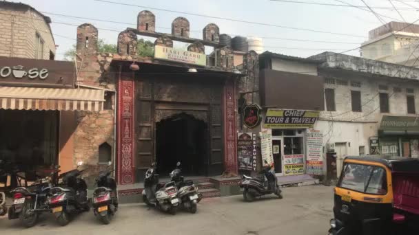 Удайпур, Индия - улица с мотоциклами — стоковое видео