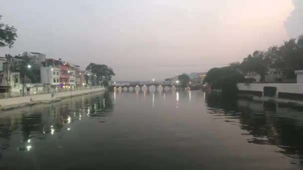 Udaipur, Indie - Přímořská část města 13 — Stock video