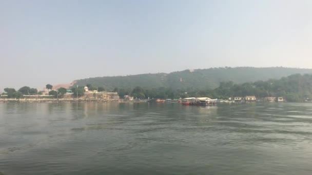 Udaipur, Indie - Procházka po jezeře Pichola část 4 — Stock video