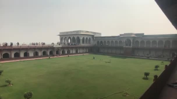 Agra, India, 10 de noviembre de 2019, Agra Fort, vista de la plataforma de observación turística — Vídeo de stock