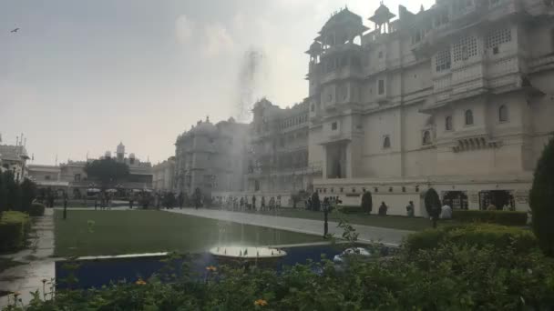 Udaipur, Indie - mury i wieże starego pałacu część 2 — Wideo stockowe