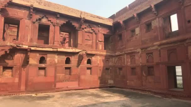 Agra, India - Agra Fort, edificio ben conservato del forte rosso — Video Stock