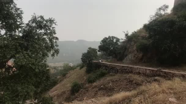 Jaipur, Ινδία - μακρύ οχυρωμένο τείχος στο παλιό φρούριο μέρος 5 — Αρχείο Βίντεο