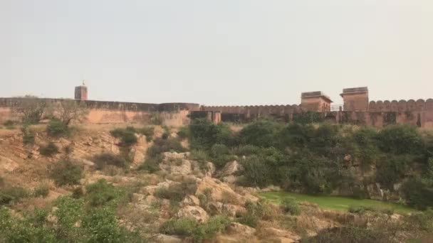 Jaipur, India - vista de las paredes y edificios bien conservados de la antigua fortaleza parte 11 — Vídeos de Stock