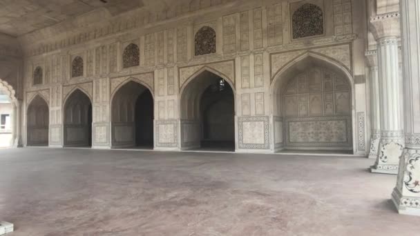 Agra, India - Agra Fort, walls of an old white marble fort — 비디오