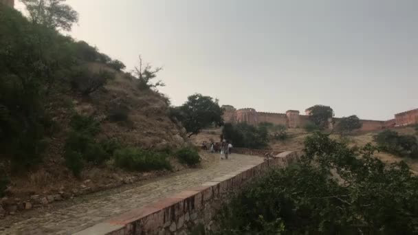 Jaipur, India - long fortified wall in the old fortress part 3 — Stock Video