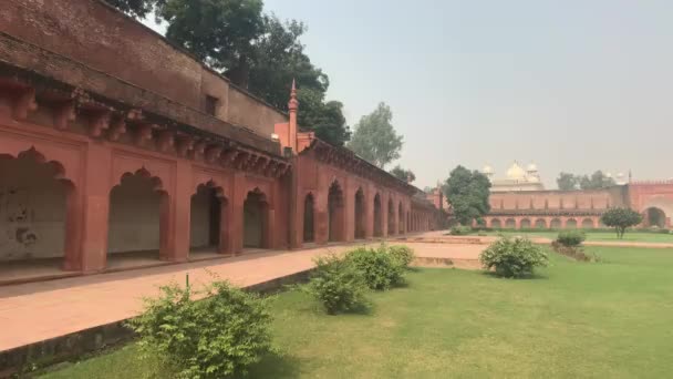 Agra, Inde - Fort d'Agra, Mur massif avec arches — Video