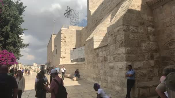 Belén, Palestina - 20 de octubre de 2019: los turistas recorren las calles de la ciudad — Vídeo de stock