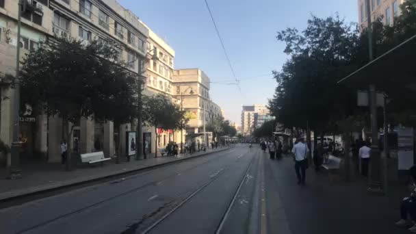 Jerusalem, Israel - October 20, 2019: tourists walk the streets of the modern city part 9 — ストック動画