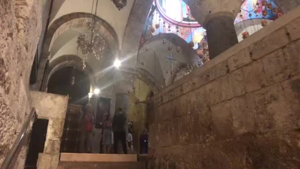 Jerozolima, Izrael - 20 października 2019: turyści przenoszą się do zabytków starego miasta część 2 — Wideo stockowe