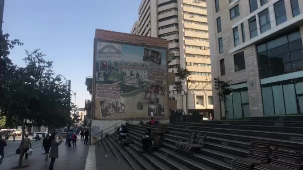 Jeruzalem, Israël - 20 oktober 2019: toeristen lopen door de straten van de moderne stad deel 11 — Stockvideo