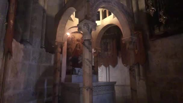 Jerusalem, israel - die Innenwände der Kirche in der Altstadt Teil 9 — Stockvideo